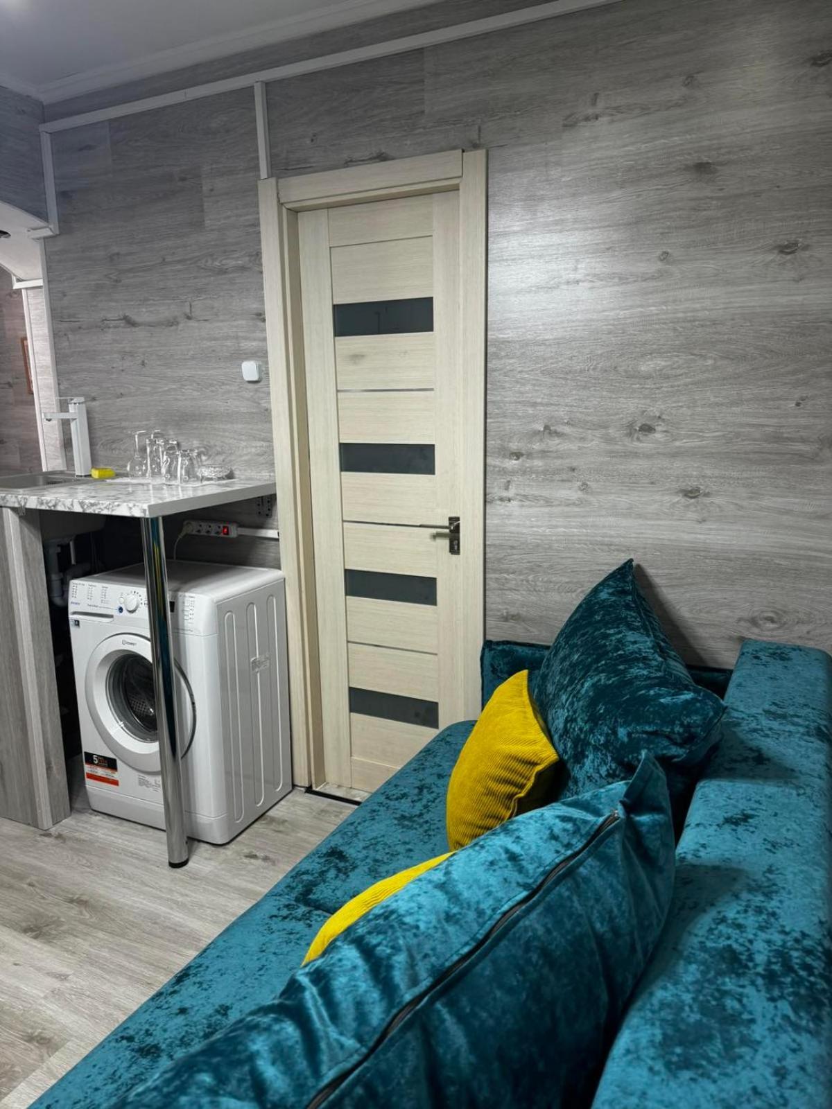 Cozy Good Apartment Chişinǎu Buitenkant foto
