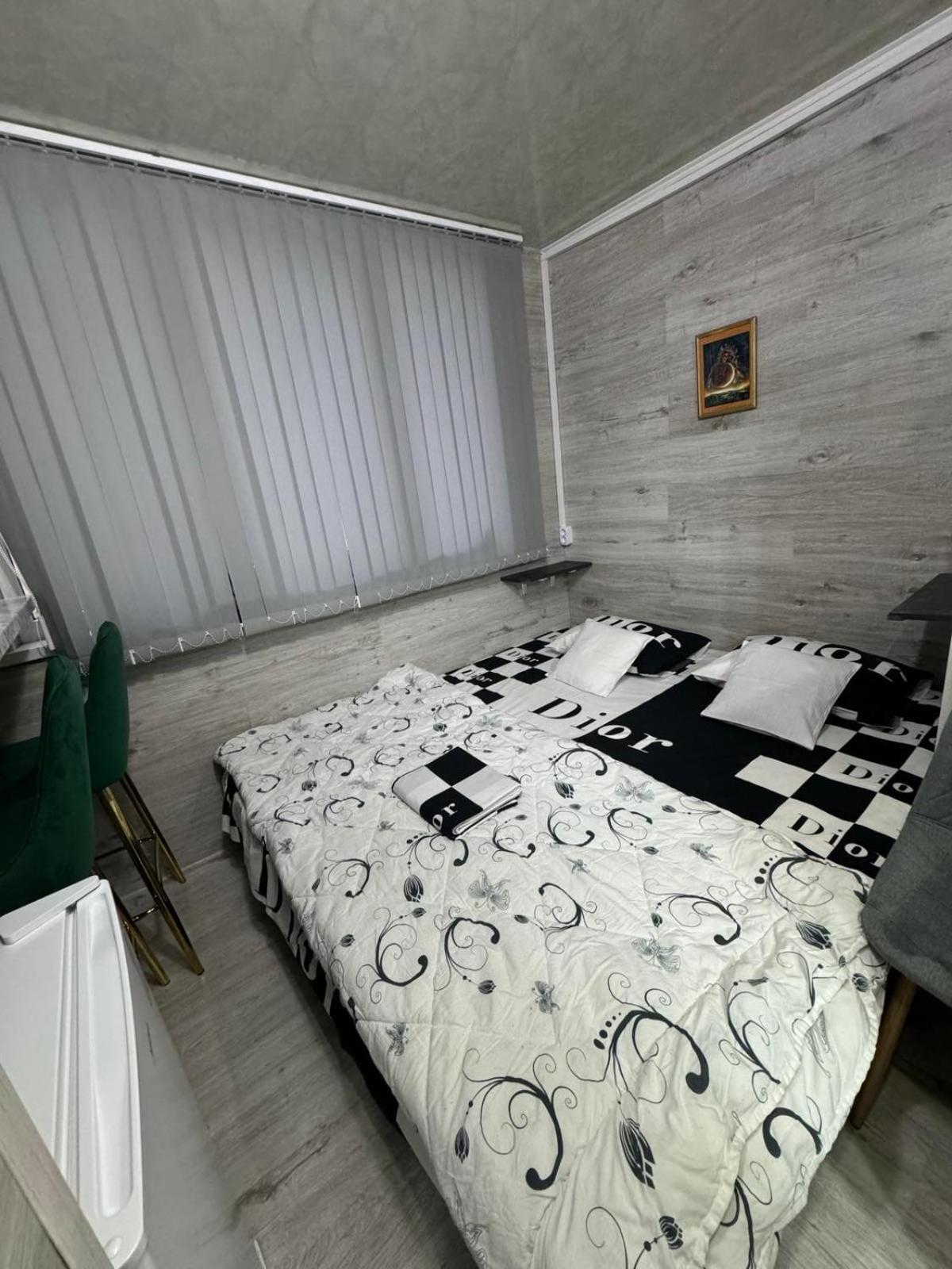 Cozy Good Apartment Chişinǎu Buitenkant foto